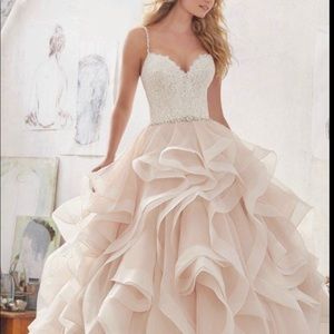 Mori Lee Wedding Gown. Size 10. Gorgeous!